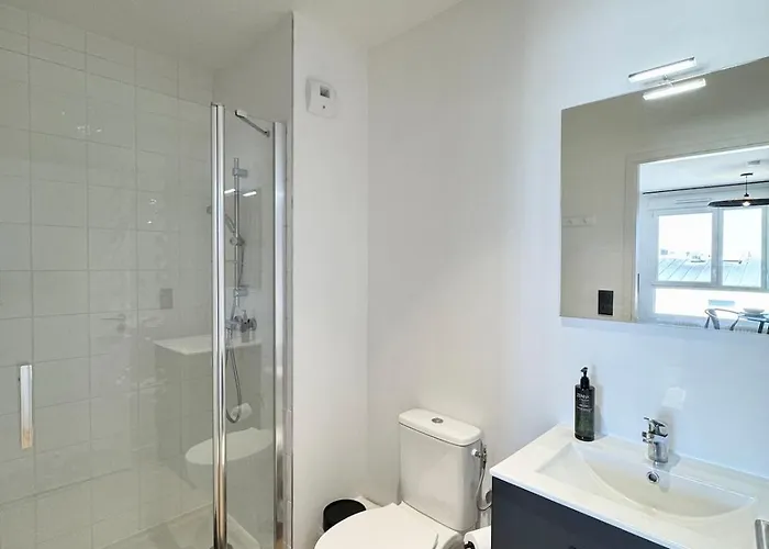 We Live Sharies - A605 * Reims