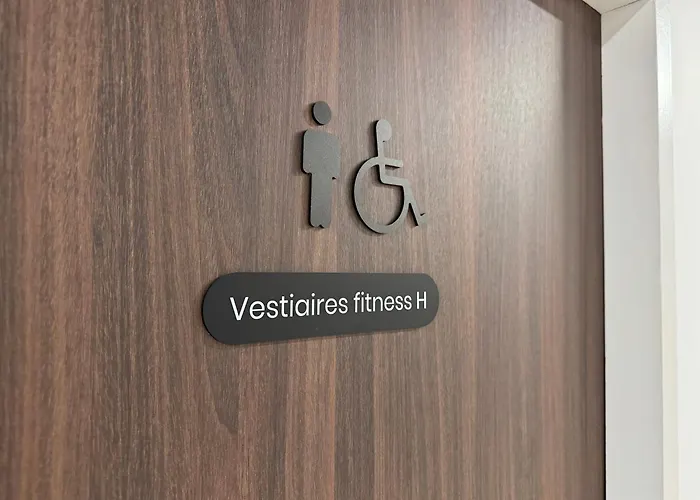 Apartment We Live Sharies - A605 *