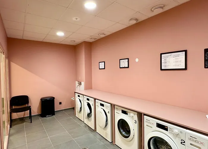 We Live Sharies - A605